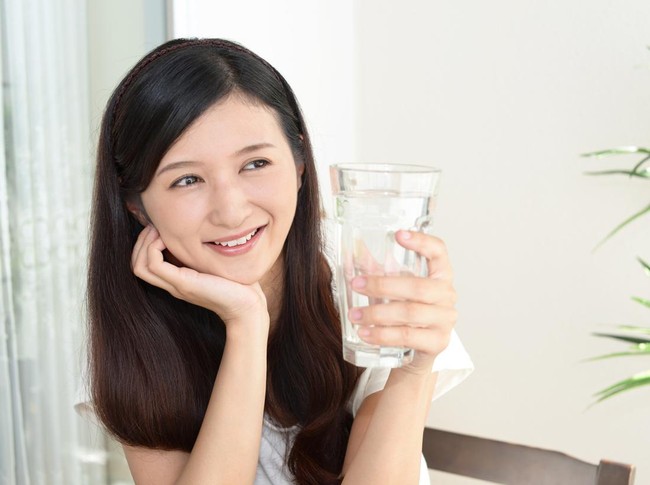 Ilustrasi Minum Air Putih