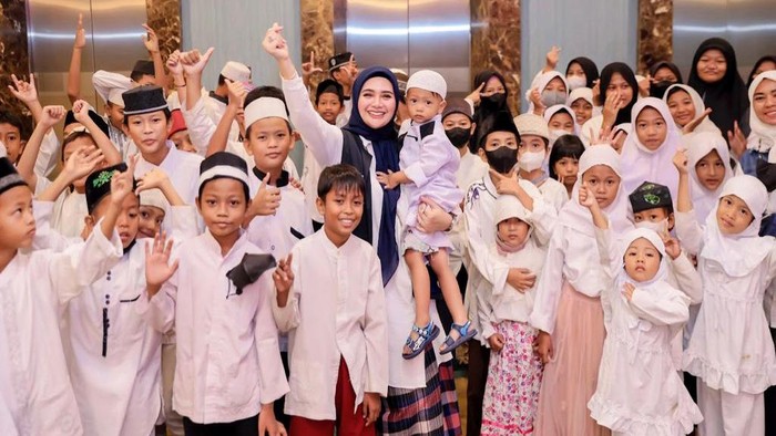 Ini Dia Sosok Wanita Muda Pendongkrak Kesejahteraan Masyarakat Lombok Dia adalah Cucu Purnamasari Zulaiha yang siap maju menjadi calon legislatif (caleg) DPR RI dapil NTB-2 lewat Partai NasDem pada Pemilu 2024 mendatang.