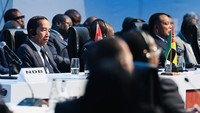 Jokowi mengaku hadir tak hanya sebagai pemimpin Indonesia, melainkan mewakili 85% populasi dunia yang menginginkan win-win formula.  