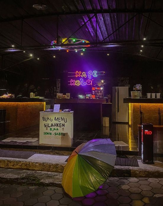 Kafe Kolong