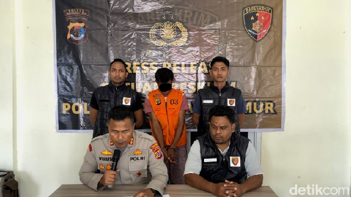 Kapolres Manggarai Timur AKBP I Ketut Widiarta mengekspose kasus pemerkosaan anak.