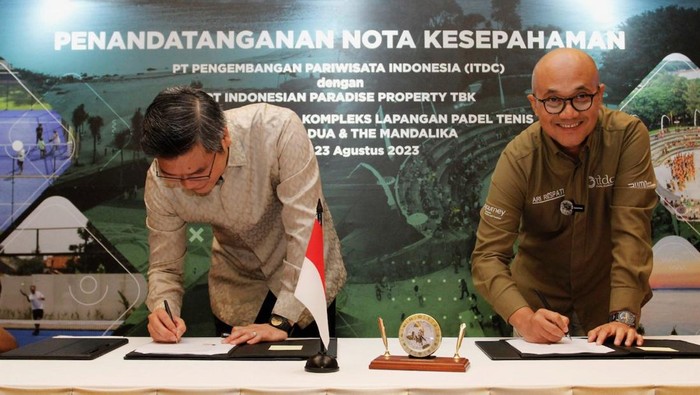 Kawasan Mandalika Bakal Punya Lapangan Padel Tenis Kelas Dunia Mandalika dan Nusa Dua bakal memiliki lapangan padel tenis bertaraf internasional. Nantinya bakal menjadi pusat kegiatan olahraga bagi semua kalangan di wilayah tersebut.