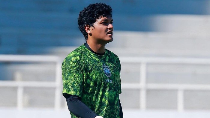Kiper PSIS Semarang Adi Satryo. Foto diunggah Kamis (24/8/2023).