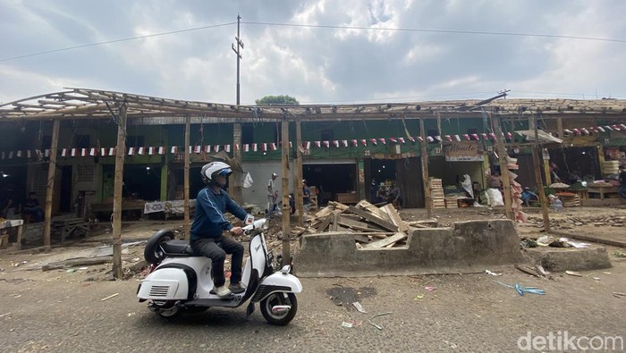 Kondisi Pasar Ciwangi, Kota Sukabumi yang dibongkar