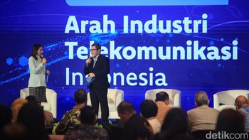 Para pembicara memaparkan pendapatnya dalam diskusi detikcom Leaders Forum: Arah Industri Telekomunikasi Indonesia di Jakarta, Kamis (24/8/2023).  