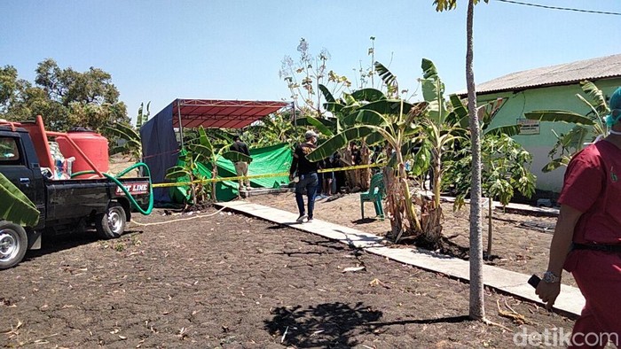 makam kuli panggul dibongkar