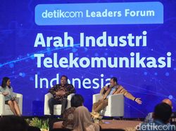 Melihat Sesi Pertama detikcom Leaders Forum