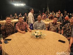 Melihat Sesi Pertama detikcom Leaders Forum