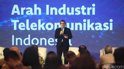 Melihat Sesi Pertama detikcom Leaders Forum