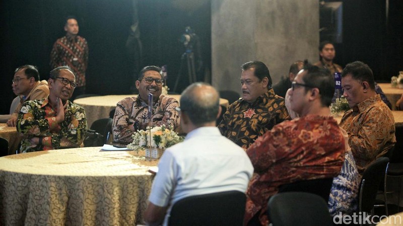 Sesi kedua detikcom Leaders Forum Arah Industri Telekomunikasi Indonesia digelar di Jakarta. Sesi ini bertema 'Challenges and Solutions for Improving Connectivity'.