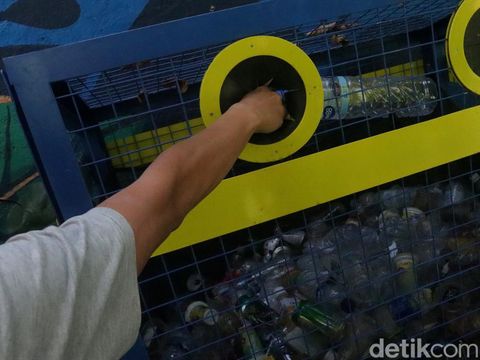 Menengok pengelolaan sampah di Kampung Cibunut, Kota Bandung.