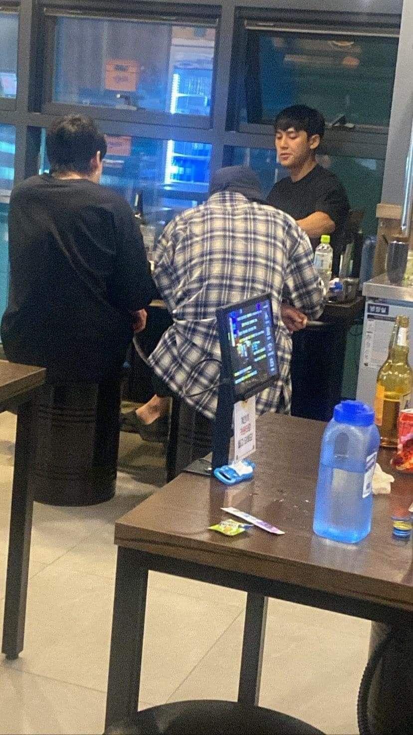 Momen Jungkook BTS, Cha Eun Woo ASTRO, dan Mingyu SEVENTEEN makan malam bersama