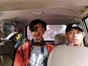 Ujung Pelarian Anak yang Bakar Rumah Ibunya di Sukabumi