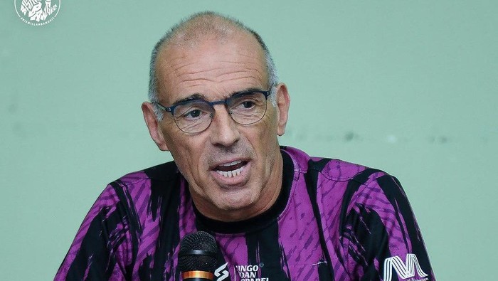 Pelatih Arema FC Fernando Valente