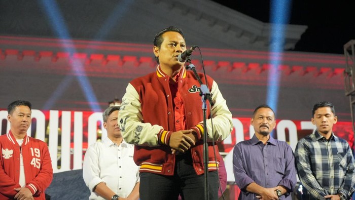 Pemkab Klaten menggelar Kenduri Pengawasan 2023 pada Rabu (23/8/2023). Acara tersebut ditutup dengan menggelar kegiatan musik, salah satunya diisi Guyon Waton.