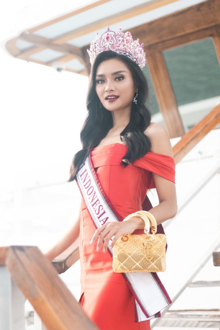 Puteri Indonesia 2023, Farhana Nariswari.