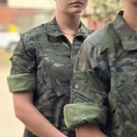 Calon Ratu Spanyol itu memulai pelatihan militer di angkatan udara, angkatan laut dan angkatan darag. Leonor harus bekerja keras tidak hanya di dalam kelas hingga mengikuti latihan fisik.  Foto: Dok. Royal Spain