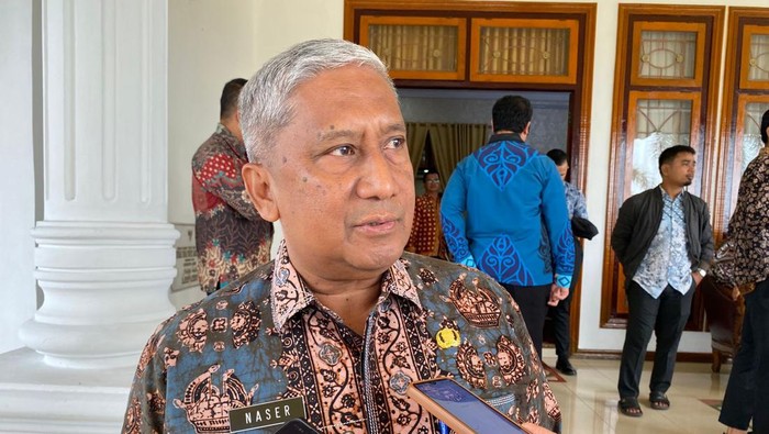 Sekda Sarolangun Jambi, Endang Abdul Naser.