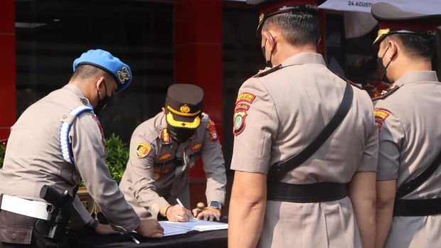 Sertijab 5 kapolsek dan 8 PJU Polres Metro Jakarta Selatan, Kamis (24/8/2023) pagi.