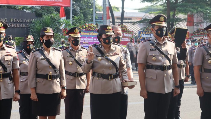 Sertijab 5 kapolsek dan 8 PJU Polres Metro Jakarta Selatan, Kamis (24/8/2023) pagi.