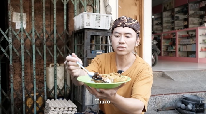 Tatangga! Rafael Tan Puas Kulineran Kue Tapel hingga Docang di Cirebon