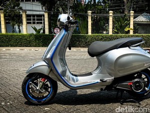 Tips Meninggalkan Motor Listrik di Rumah saat Liburan, Baterai Harus Dicas Penuh
