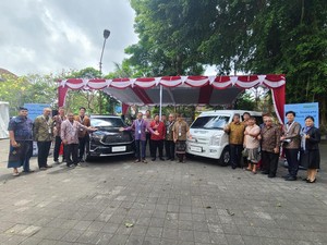 Mobil Shuttle Toyota Foundation Standby di Ubud, Siapa yang Boleh Pakai?