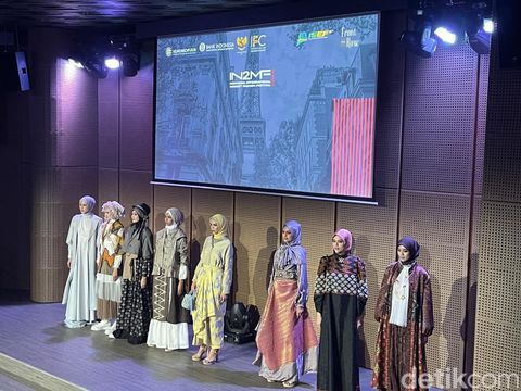 Trunk show koleksi Indonesia International Modest Festival (IN2Motion Fest) 2023, yang akan digelar di The Westin Hotel Vendome Paris pada 2 September 2023 mendatang.