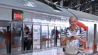 Relasi perjalanan yang menjadi favorit WNA pada periode tersebut yaitu relasi Gambir - Bandung (19.352 penumpang), relasi Bandung - Gambir (15.558 penumpang), dan relasi Gambir - Yogyakarta (10.820 penumpang).  