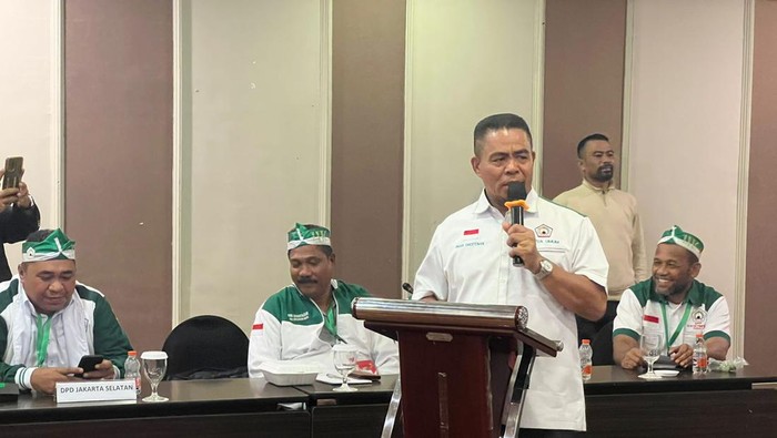Umar Key Kembali Terpilih Jadi Ketum FPMM Umar Key kembali terpilih sebagai Ketum Front Pemuda Muslim Maluku (FPMM). Umar Key terpilih secara aklamasi oleh seluruh anggota.