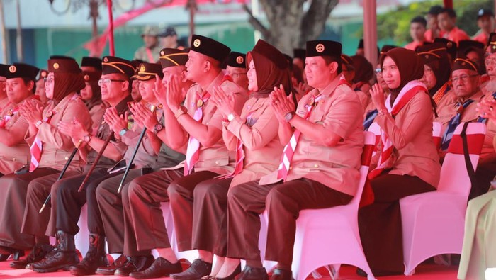 Upacara Hari Pramuka tersebut dihadiri jajaran Forkopimda Kabupaten Klaten, Sekretaris Daerah Kabupaten Klaten, Asisten dan Staff Ahli, Kepala OPD Kabupaten Klaten, Mabicab Kabupaten Klaten, Kwarcab Pramuka Kabupaten Klaten, tokoh agama, hingga tokoh masyarakat.