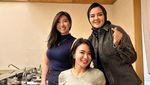 Serunya Wika Salim Kulineran di Italia hingga Masak Nasi Goreng