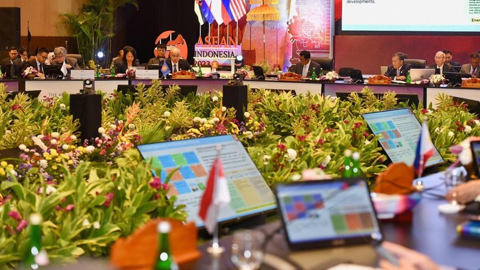 4 Perusahaan Jajaki Nyambung Jaringan Listrik RI, Malaysia, Thailand, dan Laos