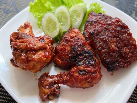 Ayam bakar bumbu rujak
