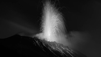 Golden Mention Landscape diraih Jean Paul Soujo Foto: Black and White Photo Awards