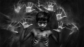 Pemenang kedua kategori Portrait diraih oleh Abhishek Basak Foto: Black and White Photo Awards