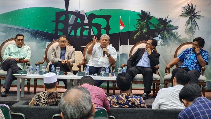 Diskusi Peran DPR Mengawal Demokrasi Menuju Indonesia Maju Diskusi ini membahas peran DPR Mengawal Demokrasi Menuju Indonesia Maju digelar di Gedung DPR RI, Jakarta. Begini jalannya diskusi tersebut.