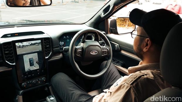 Ford Everest.