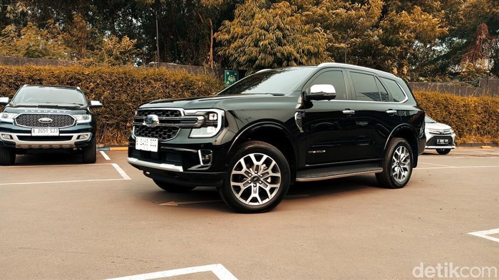 Ford Everest.