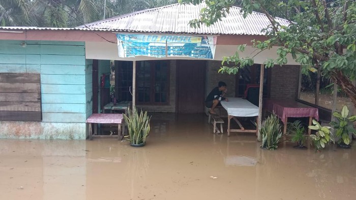 Foto: Banjir melanda 23 rumah di Desa Juhar, Sergai (Dok. BNPB).