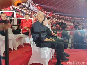 Ganjar Tiba di Lokasi Apel Pemenangan PDIP, Kader: Merdeka!