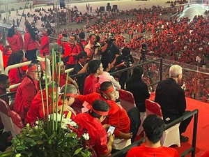 Ganjar-Puan Berdampingan di Apel Pemenangan PDIP di Semarang
