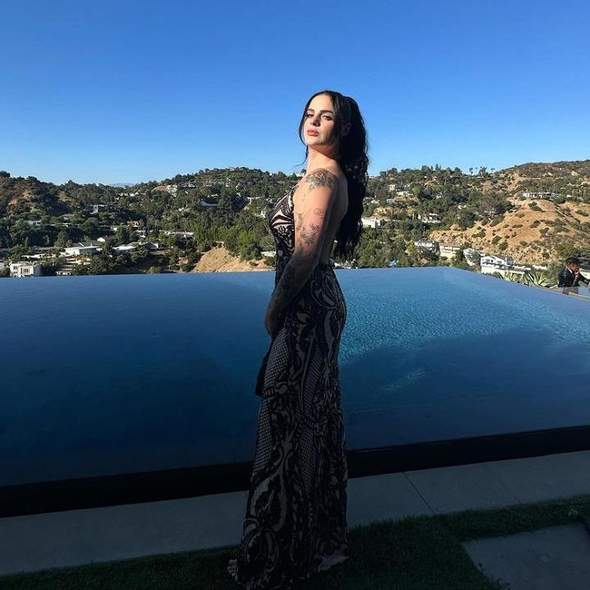 Dikatakan jika Hope tidak pernah menjalani percintaan yang serius seumur hidupnya. Hubungannya tidak pernah bertahan lebih dari sebulan Foto: Instagram Hope Schwing