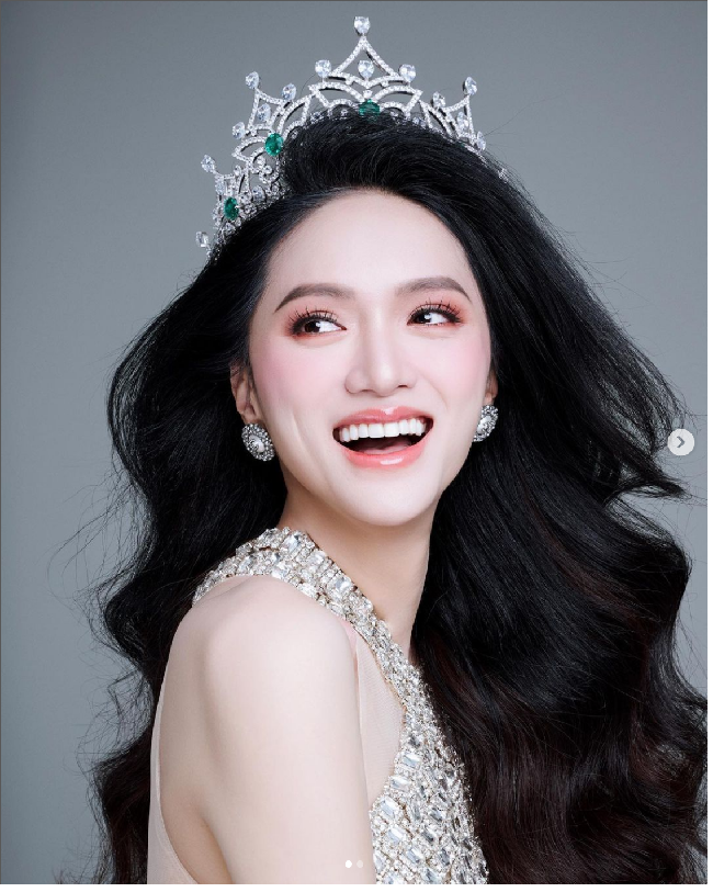 Huong Giang adalah transgender 32 tahun yang mulai dikenal publik setelah masuk 4 besar Vietnam Idol 2012. Namanya kian melambung usai meraih gelar Miss International Queen 2018, kontes kecantikan khusus transgender yang juga digelar di Thailand.   Foto: Dok. Instagram huoggiangggg