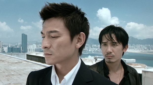 Cuplikan adegan Andy Lau dan Tony Leung di Internal Affair (2002).