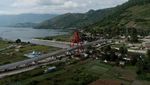 Jokowi Satukan Pulau Samosir dan Sumatera Lewat Jembatan Merah