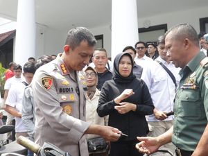 Bahagianya Kapten Asep Saat Motor Anaknya yang Hilang Kembali Lagi