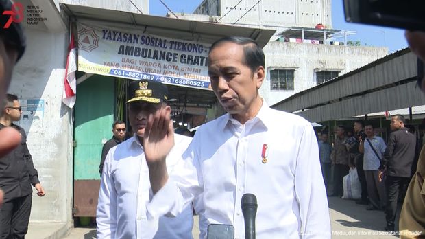 Keterangan Pers Presiden Jokowi Saat Kunjungi Pasar Brahrang, Binjai, 25 Agustus 2023. (Tangkapan Layar Youtube Sekretariat Presiden RI)