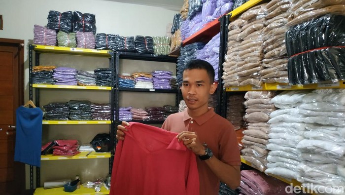 Kisah Wendi, Pembuat Pakaian Rajut yang Produknya Tembus Pasar Global