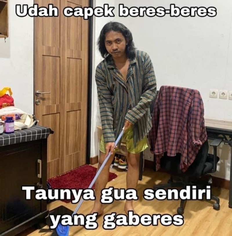 Namanya juga hidup, kadang di atas, kadang di bawah. Buat yang lagi sedih, jangan menyerah dan tetap semangat, ya!